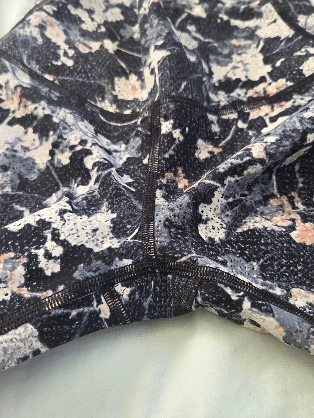 lululemon athletica Multi Color Abstract print leggings Size 4